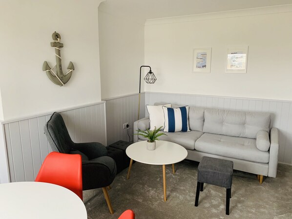 Smart TV - Shells Shore Apartment @ Sunnybeach (Paignton)