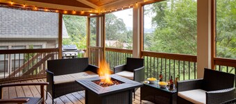 Sweetgum by AvantStay | Black Mountain Retreat w/ Covered Deck