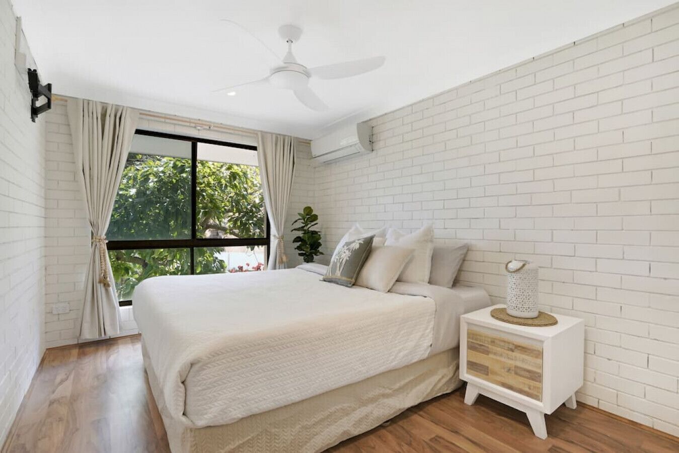 2 chambres, fer et planche à repasser, lit parapluie, Wi-Fi gratuit