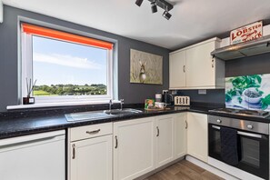 House | 3 bedrooms - Ocean Cottage - Walk to Beach Countryside Views (Saundersfoot)