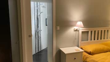 3 slaapkamers, een bureau, een strijkplank/strijkijzer, gratis wifi