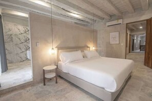 8 slaapkamers, een kluis op de kamer, gratis wifi, beddengoed