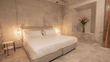 8 bedrooms, in-room safe, free WiFi, bed sheets