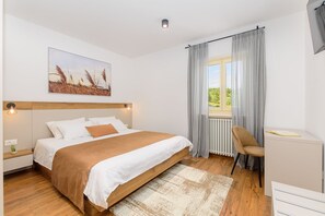 3 室のベッドルーム、インターネット