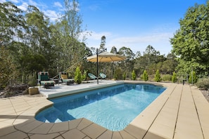 Piscina externa sazonal