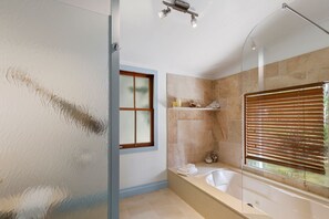 Romantisches Ferienhaus | Individuell dekoriert, individuell eingerichtet, Bettwäsche