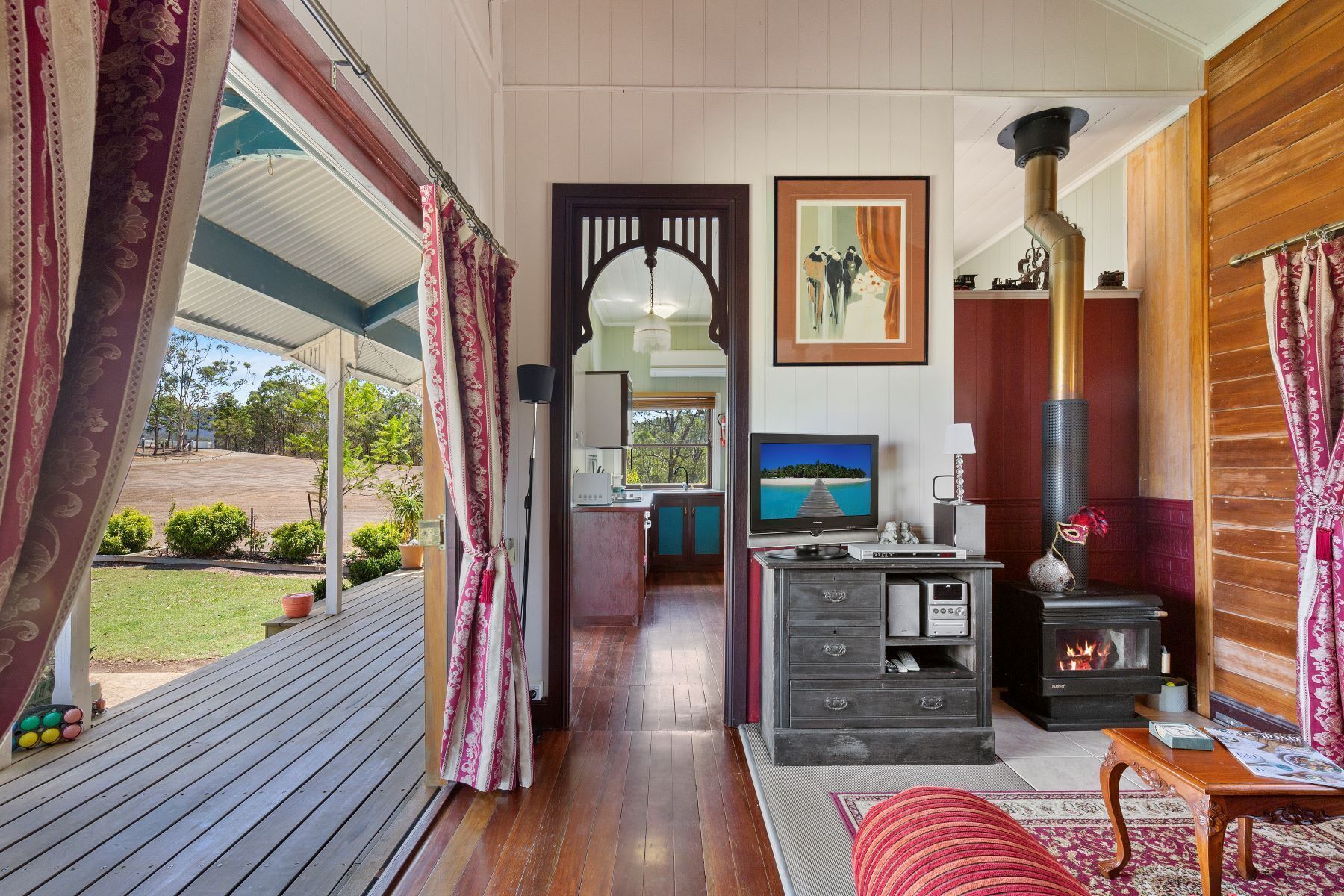 Romantic Cottage | Individually decorated, individually furnished, bed sheets