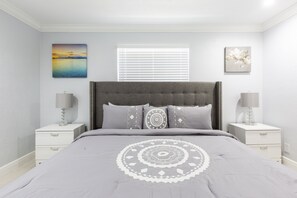 2 habitaciones, tabla de planchar con plancha y wifi gratis 