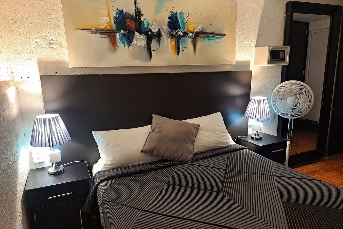 Economy Room (#2) | In-room safe, WiFi (free), bed sheets