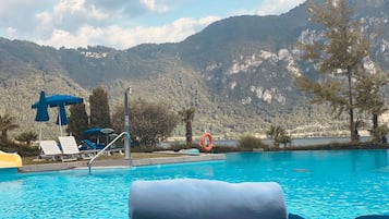 Udendørs pool, opvarmet pool