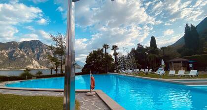 Bissone Lake Apartment 403