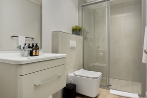 Bathroom - Burmeister on Park 505 (Cape Town)