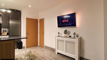 House | 2 bedrooms, iron/ironing board, free WiFi, bed sheets