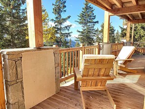 Terrace/patio - Luxury 4-bedroom apartment, sauna, parking, wifi (Montvalezan-La Rosière)