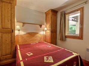 2 bedrooms
