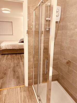 Huis | 3 slaapkamers, een strijkplank/strijkijzer, gratis wifi, beddengoed