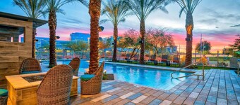 CozySuites at Town Lake