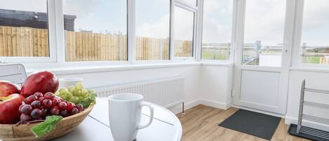 1 bedroom, individually decorated, individually furnished, free WiFi