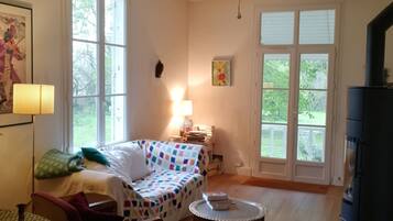 Table de tennis de table, livres