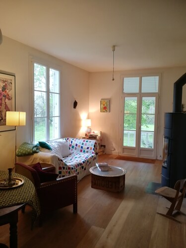 Maison avec grand jardin au bord de Loire