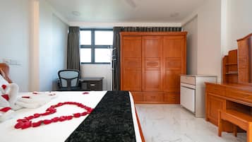 Camas con pillow-top, insonorización, wifi gratis y ropa de cama