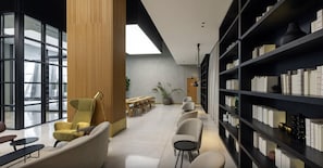 로비 좌석 공간