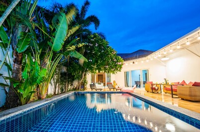 Private pool 3BDR villa beach at 200m