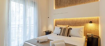 IO SUITES