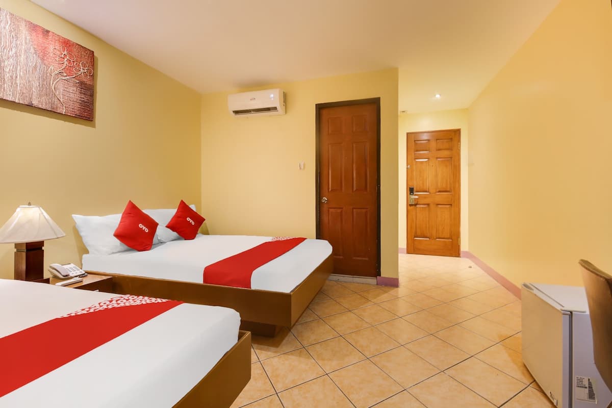 1 bedroom, bed sheets