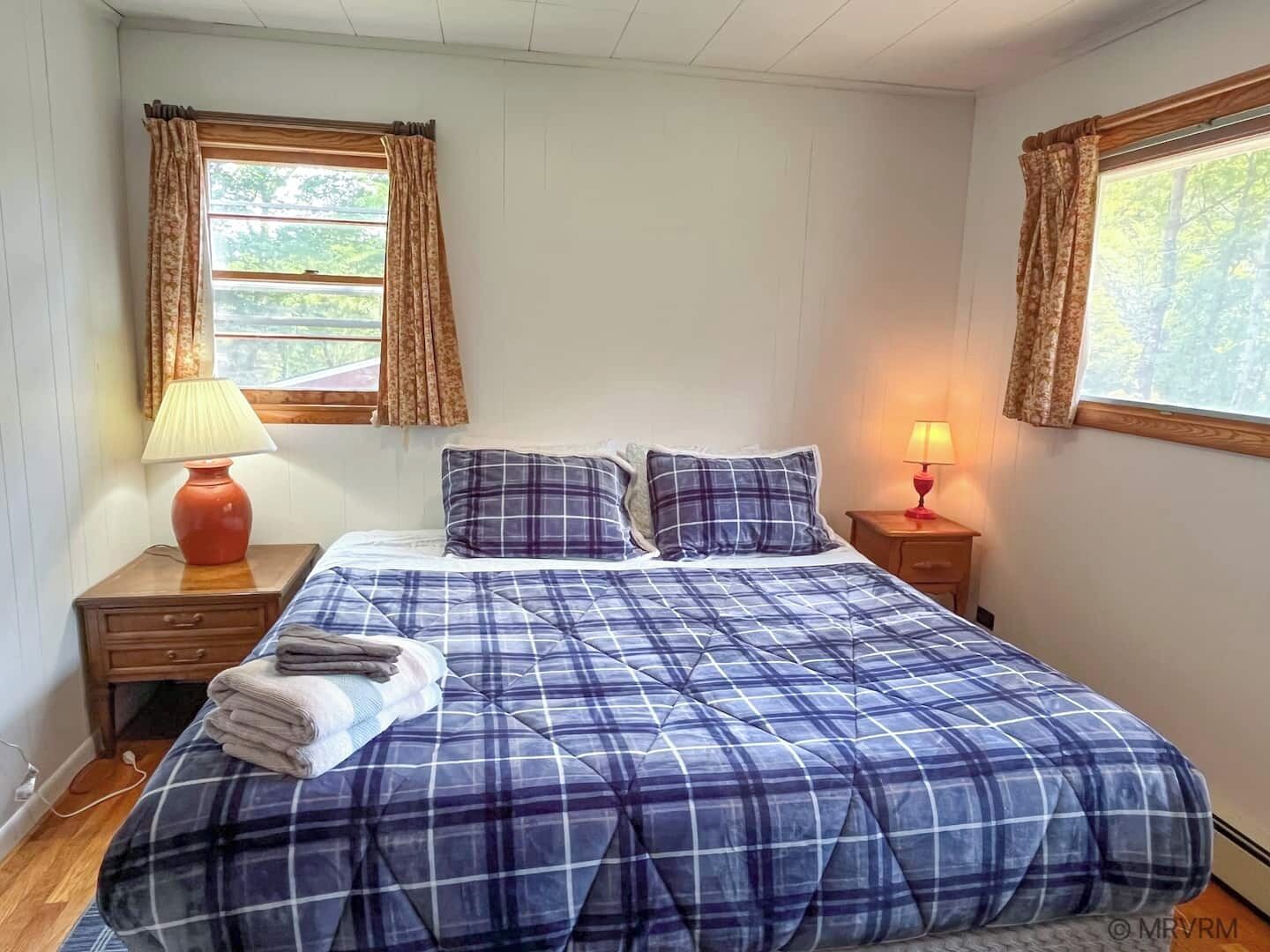 5 bedrooms, iron/ironing board, free WiFi, bed sheets