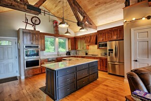 Réfrigérateur, micro-ondes, four, lave-vaisselle