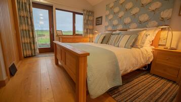 Mökki | 3 makuuhuonetta, yksilöllisesti sisustettu, yksilöllisesti kalustettu