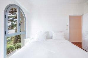 3 chambres, fer et planche à repasser, lit parapluie, Wi-Fi gratuit