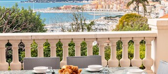 Sublime sea view house