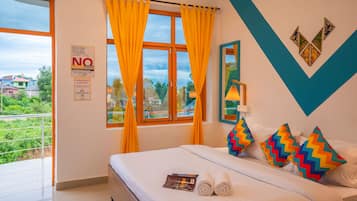 Deluxe Private Room with Balcony and Ensuite Bathroom