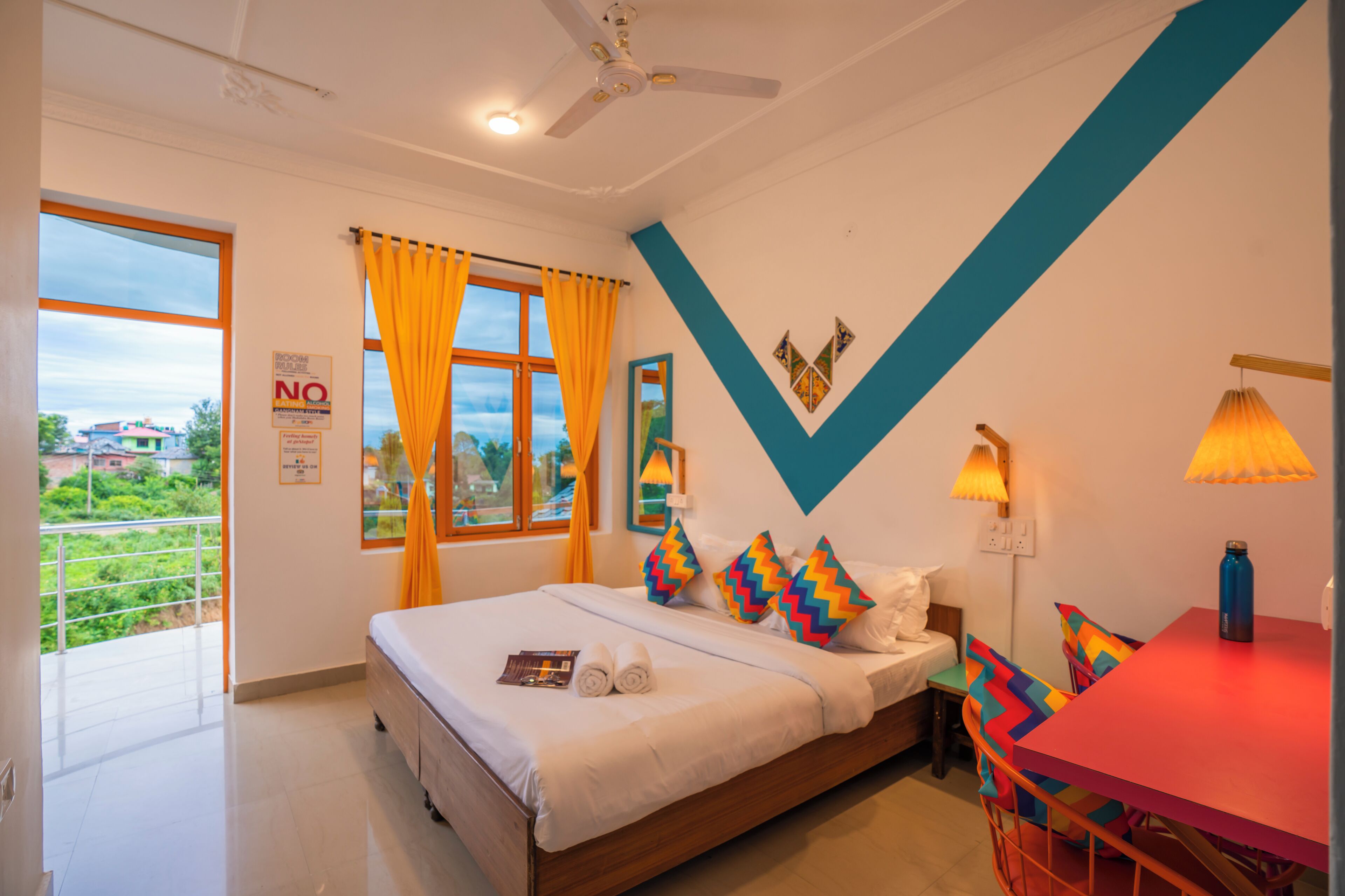 Deluxe Private Room with Premium Balcony and Ensuite Bathroom | Free WiFi, bed sheets