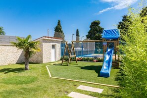 Children’s area - Luxury Villa for larger groups near Pula with private pool and whirlpool (Valtura)