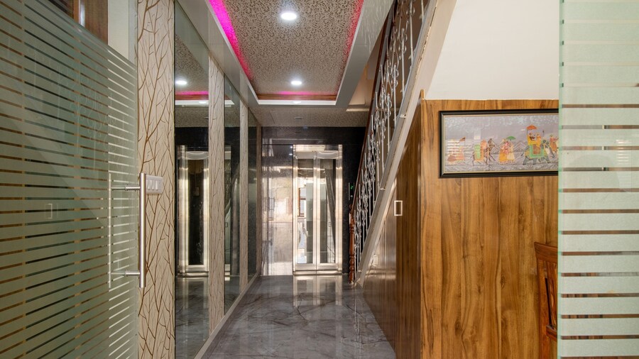 Treebo Sonal Palace, Near Umaid Bhawan Palace