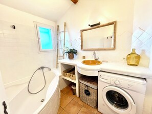 Bathtub, hair dryer