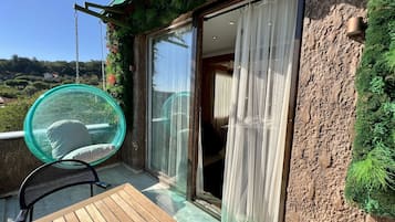 Orange Deluxe Room | Terrace/patio