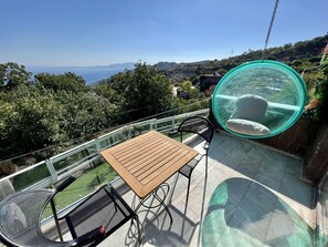 Orange Deluxe Room | Pemandangan balkoni