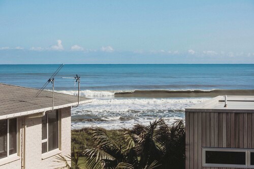 Seaside Family Bach in New Plymouth