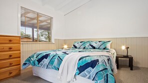 4 Schlafzimmer, Bügeleisen/Bügelbrett, Reisekinderbett, WLAN