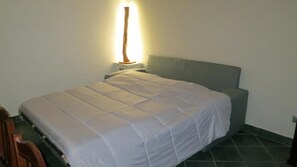 1 Schlafzimmer, Bügeleisen/Bügelbrett, Reisekinderbett, kostenloses WLAN