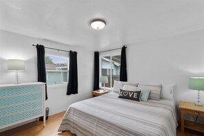 3 bedrooms, iron/ironing board, travel cot, free WiFi