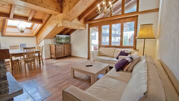 Apartment | Living area