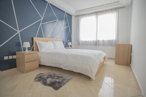 3 bedrooms, desk, iron/ironing board, free WiFi - Moderne & spacieux 3chambres à 1min tour hassan (Rabat)