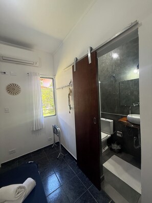 Minibar, individuell dekoriert, kostenloses WLAN, Bettwäsche