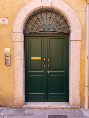 Esterni