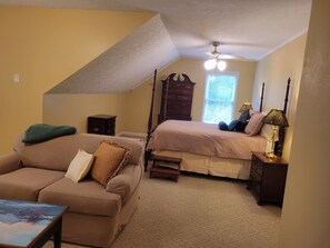 6 chambres, bureau, fer et planche à repasser, lit parapluie